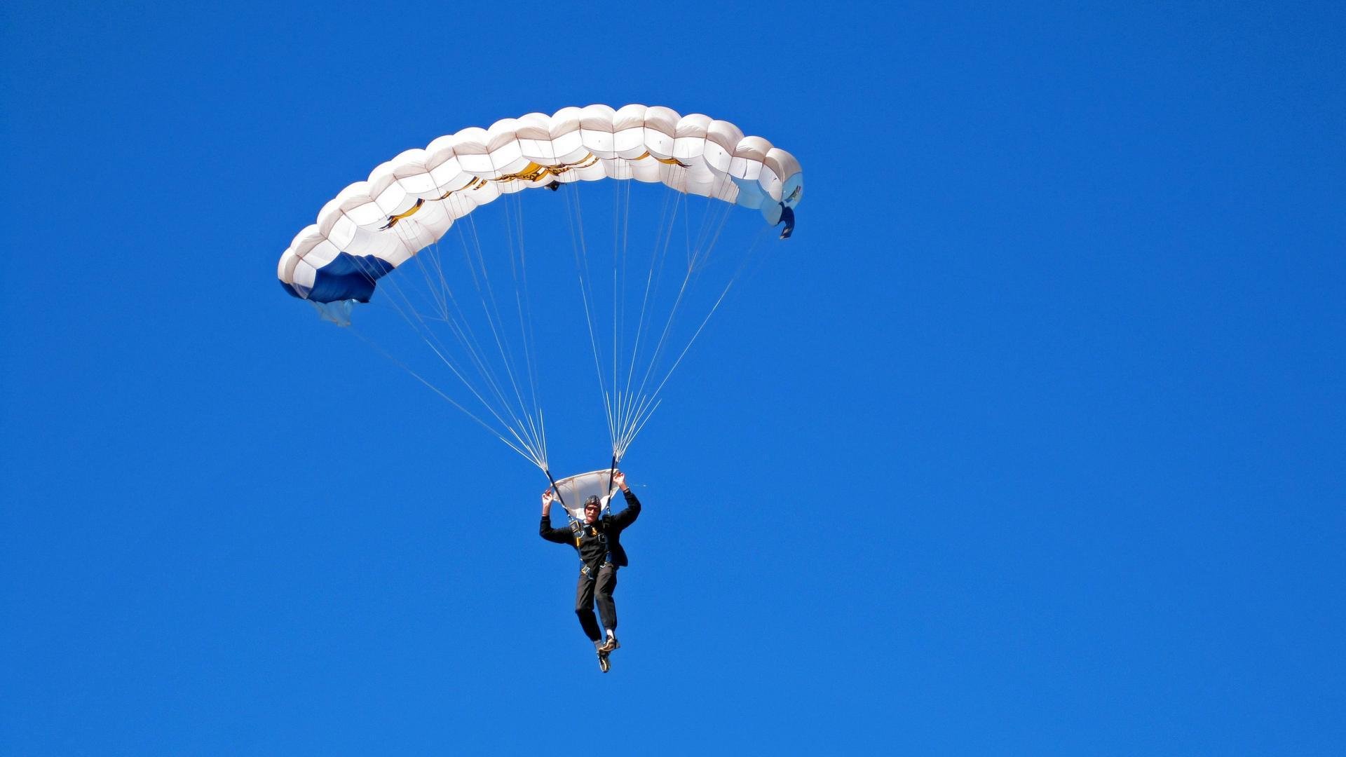 “惊世漂移，美到窒息”——速度与美学的完美结合，世界顶级漂移大师的神操作